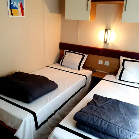 Mobile Grand Confort 4 A 6personnes Au Bord Du De Biscarosse 4 Etoiles Kemp *